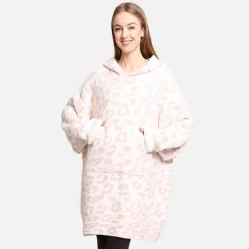 Leopard Oversized Pocket Snuggie
